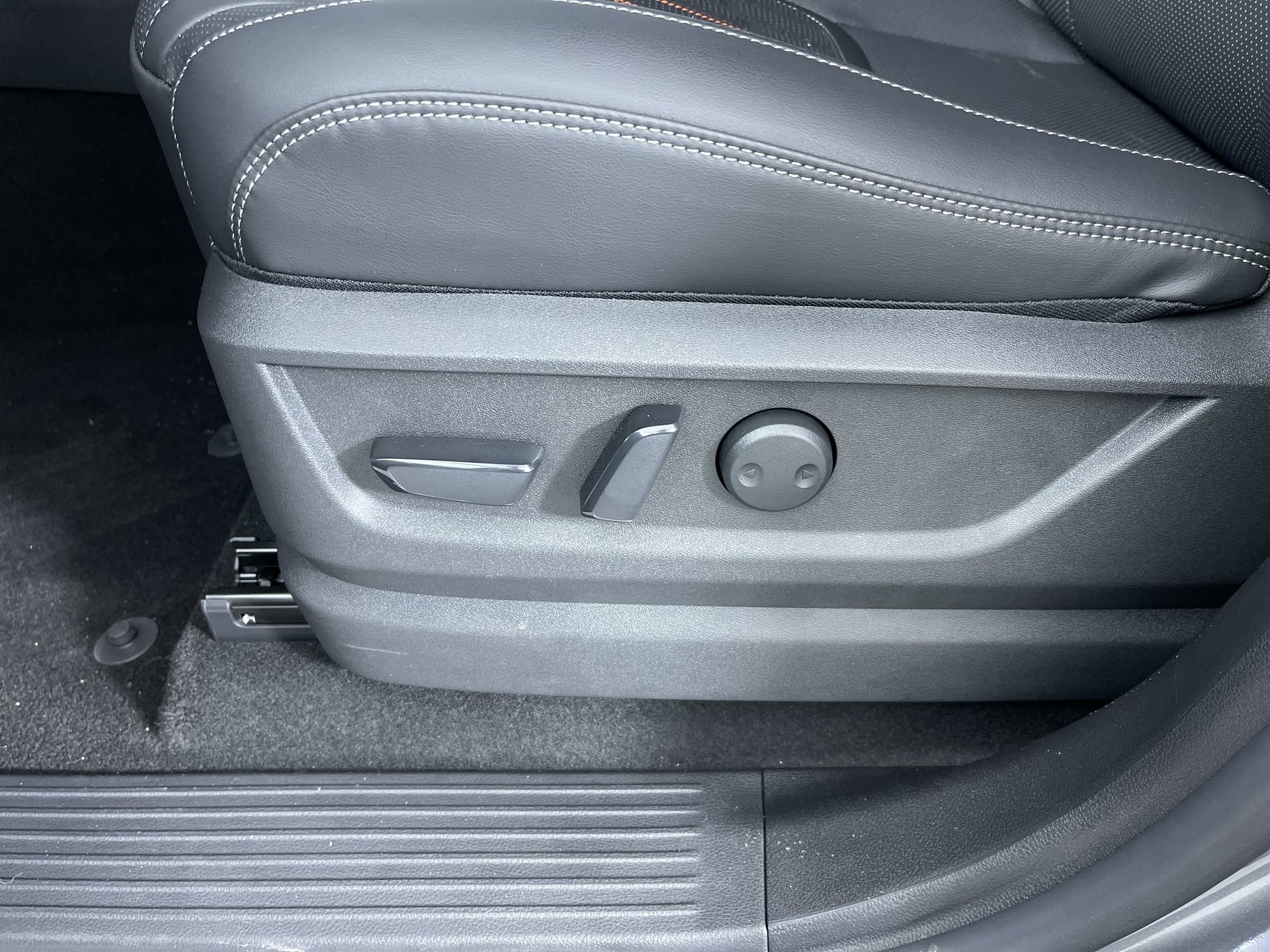 New 2026 Nissan Armada PRO-4X AWD/4WD image 13
