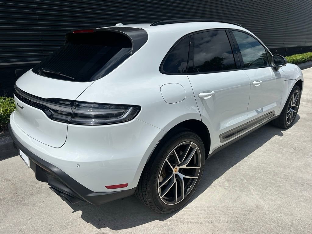 Certified 2026 Porsche Macan Turbo AWD/4WD image 9