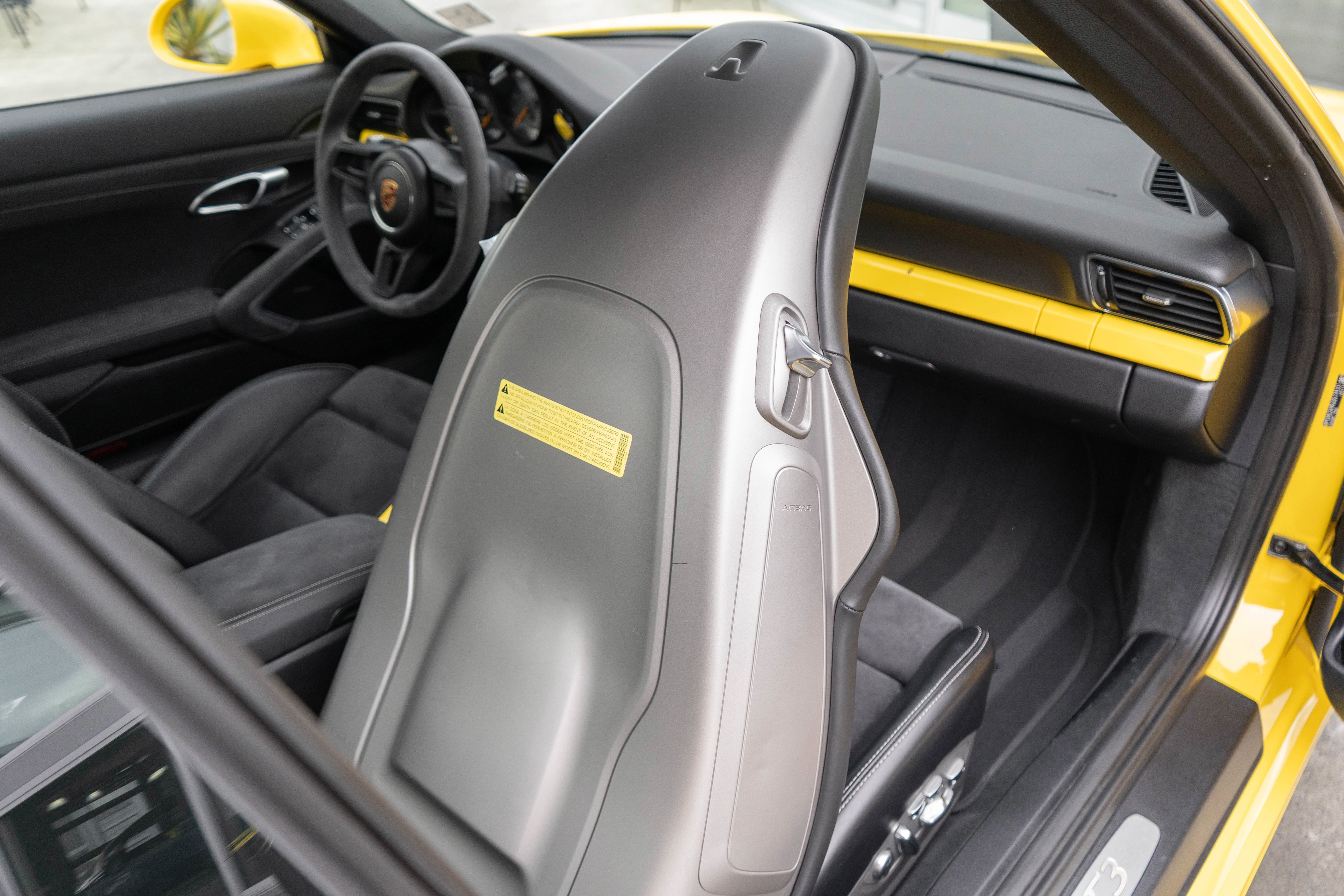 Used 2018 Porsche 911 GT3 w/ Sport Chrono Package RWD image 34