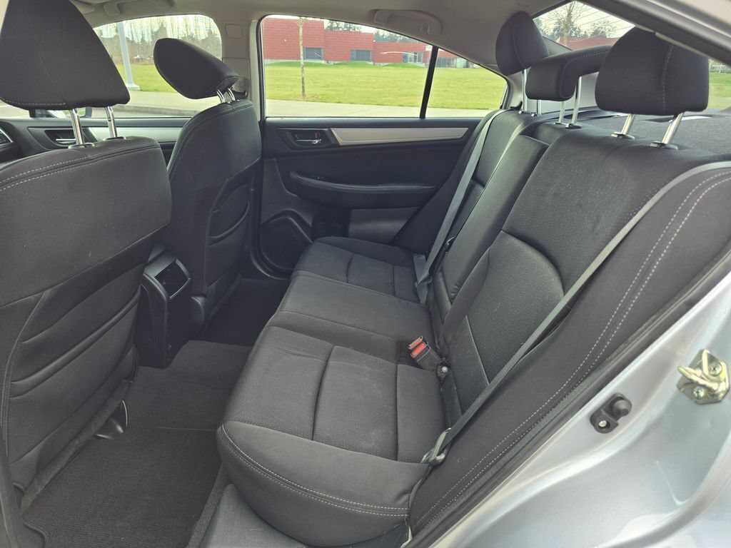 Used 2017 Subaru Legacy 2.5i Premium w/ Moonroof Package AWD/4WD image 17