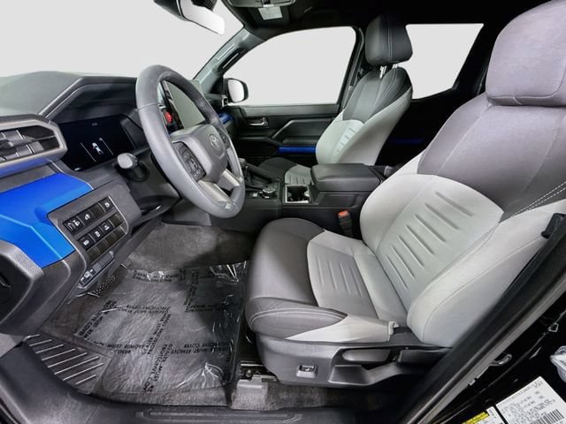 Certified 2025 Toyota Tacoma TRD Off-Road AWD/4WD image 21