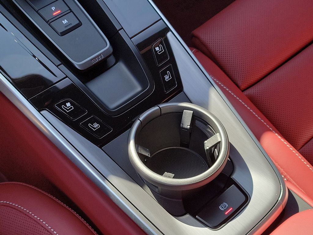 Certified 2025 Porsche 911 Carrera RWD image 35