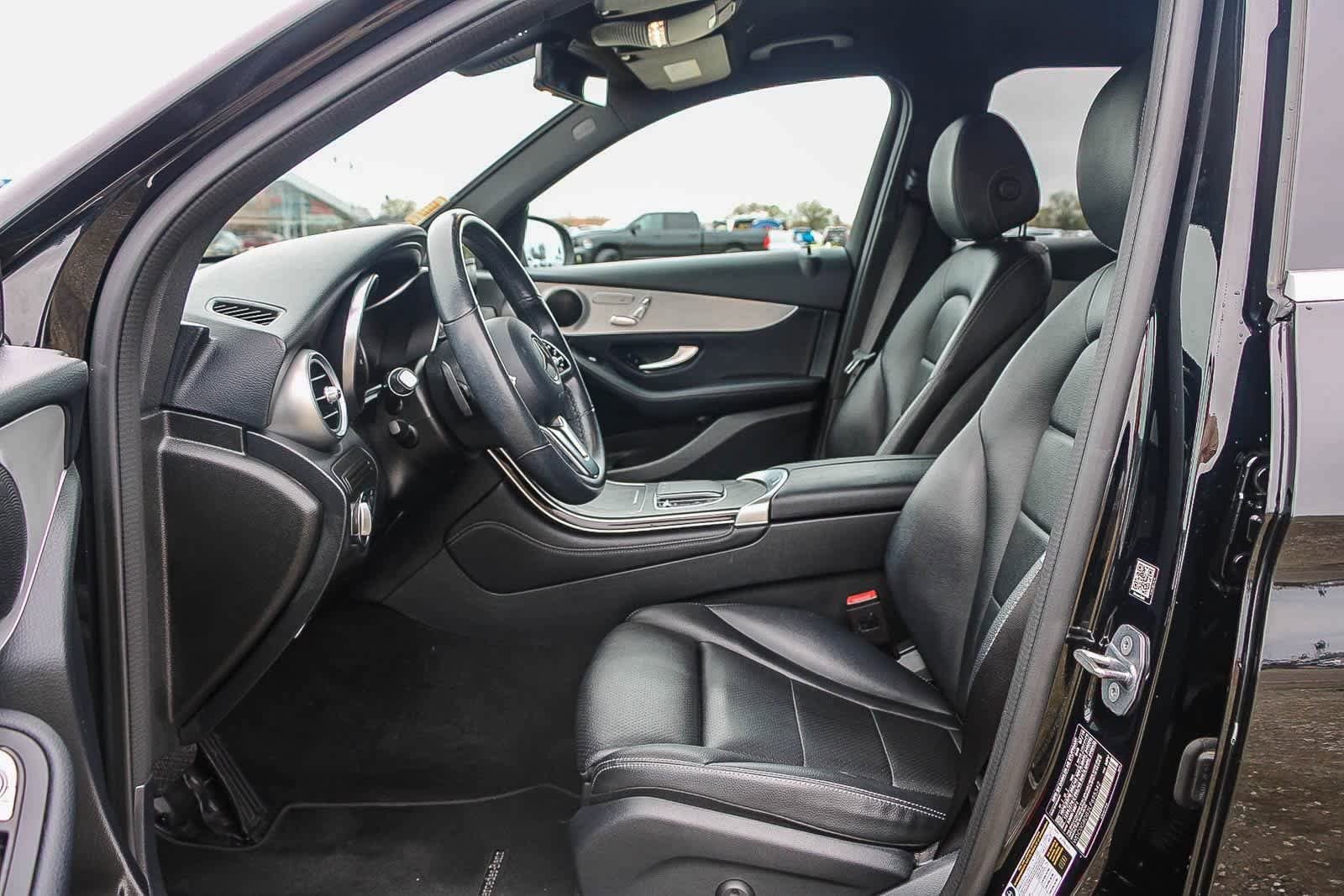 Used 2020 Mercedes-Benz GLC 300 image 12