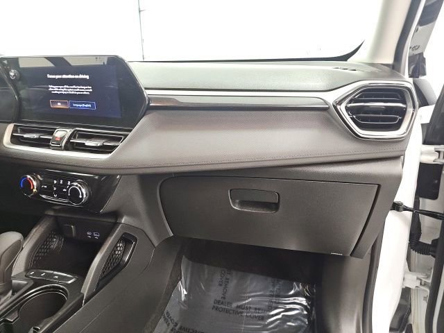 Used 2024 Chevrolet TrailBlazer LT w/ Driver Confidence Package image 37