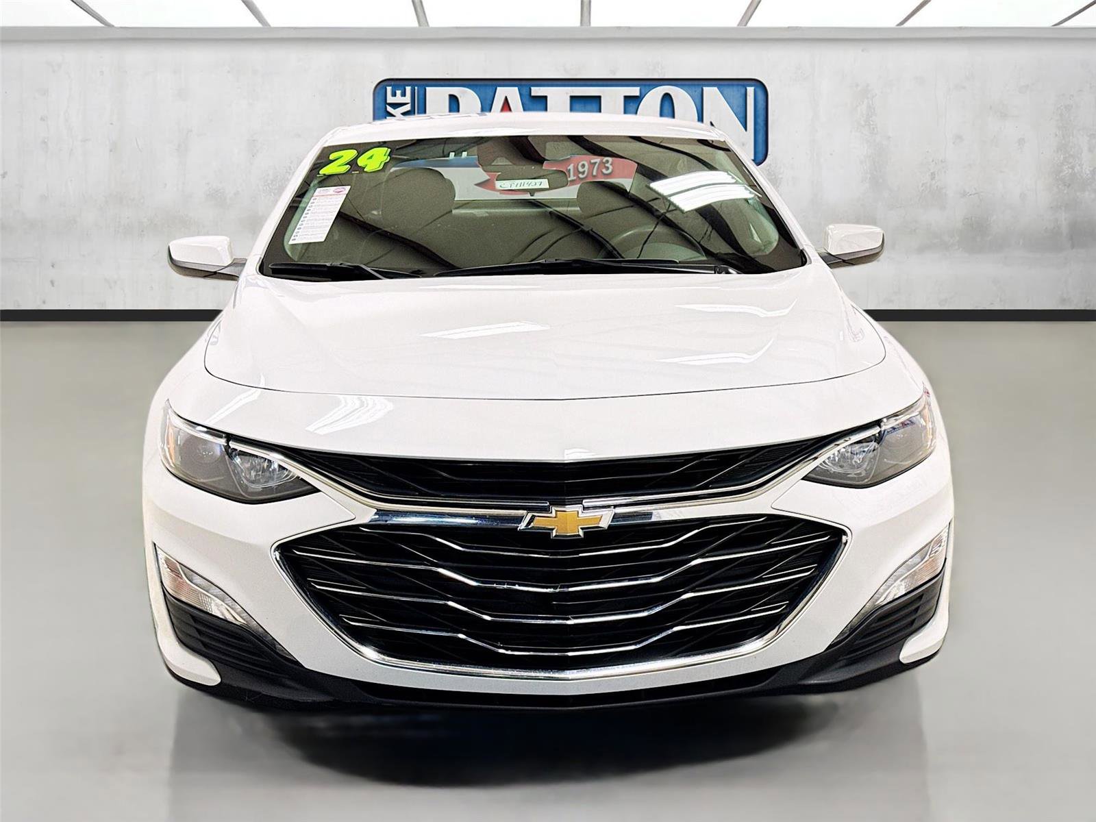 Used 2024 Chevrolet Malibu LT FWD image 2