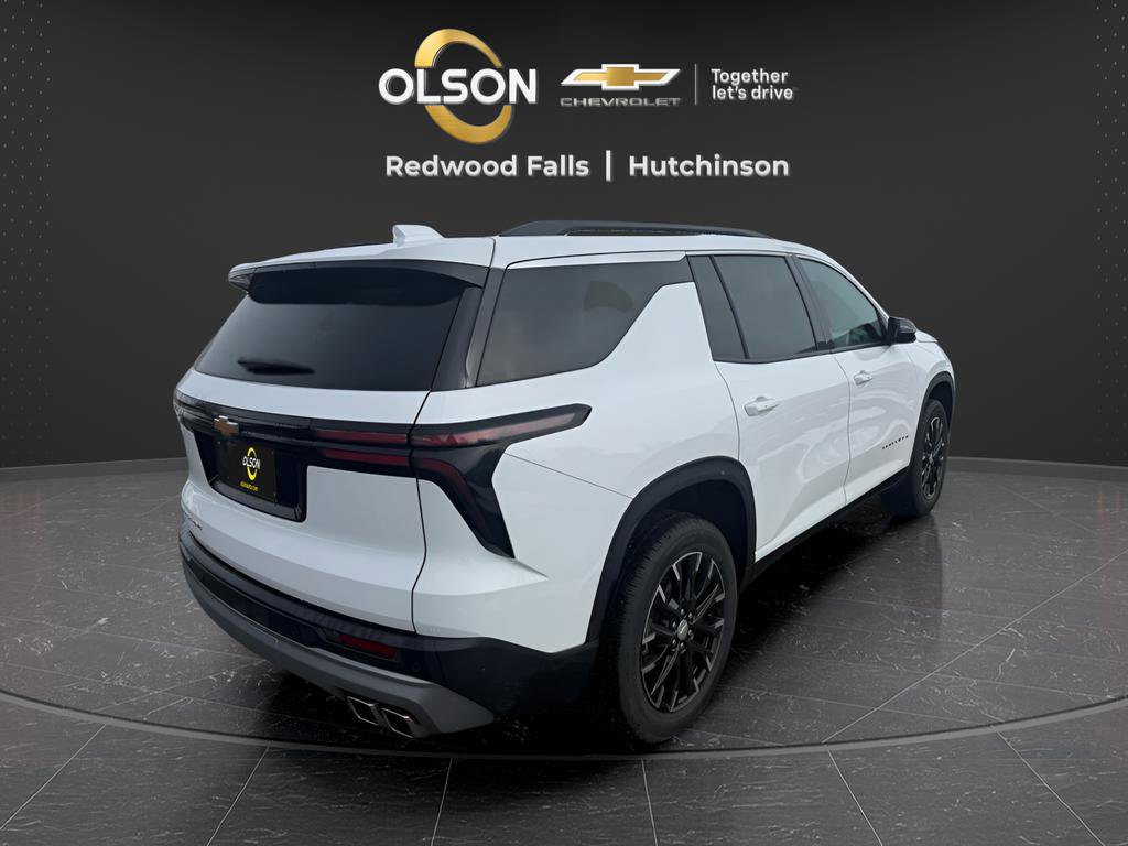 Used 2025 Chevrolet Traverse LT w/ Sun and Wheel Package image 5