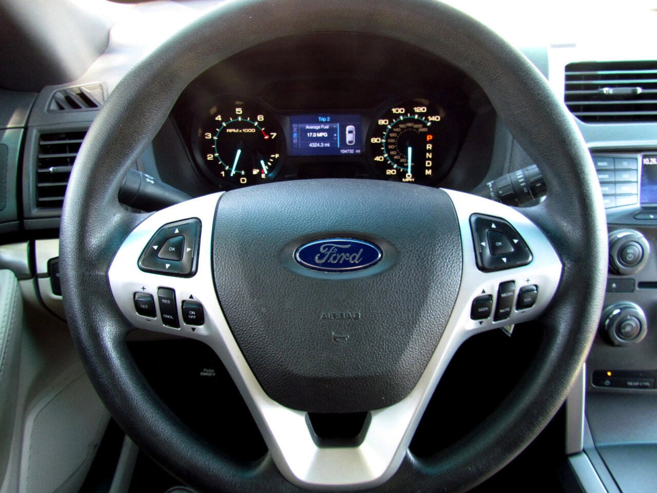 Used 2013 Ford Explorer FWD image 29