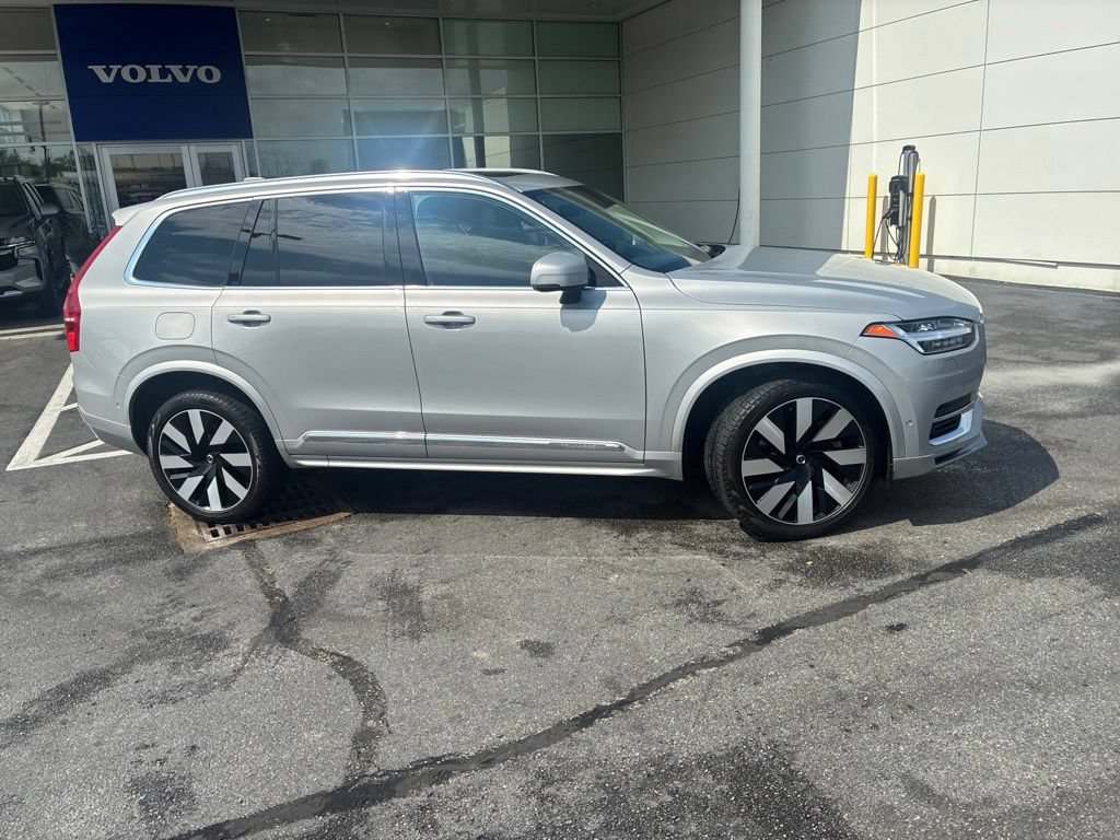 Used 2024 Volvo XC90 T8 Plus w/ Protection Package Premier AWD/4WD image 2