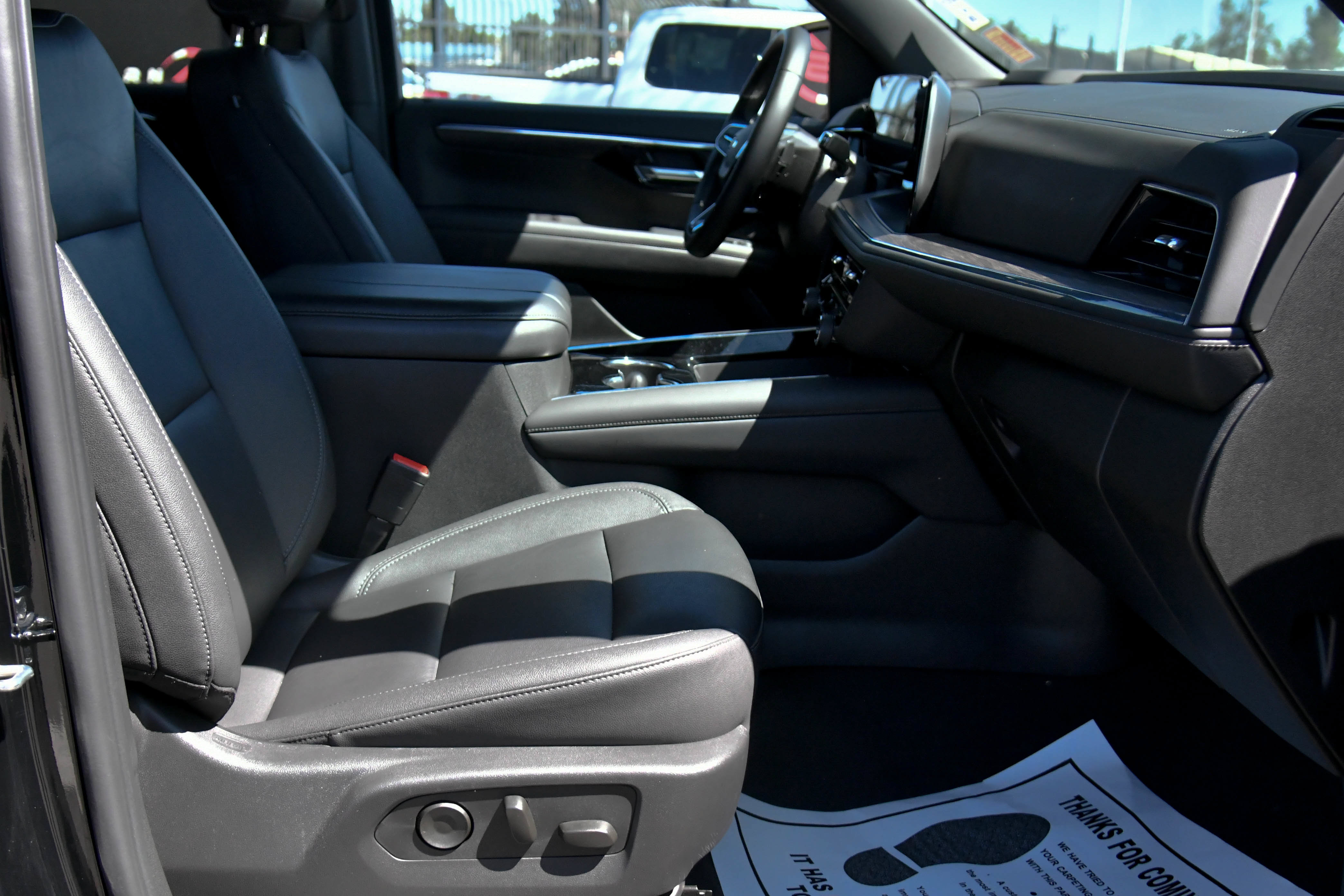 Used 2025 Chevrolet Tahoe LT AWD/4WD image 58