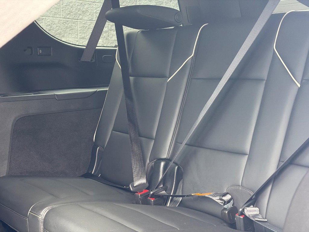 Certified 2023 Cadillac Escalade ESV Premium Luxury image 15