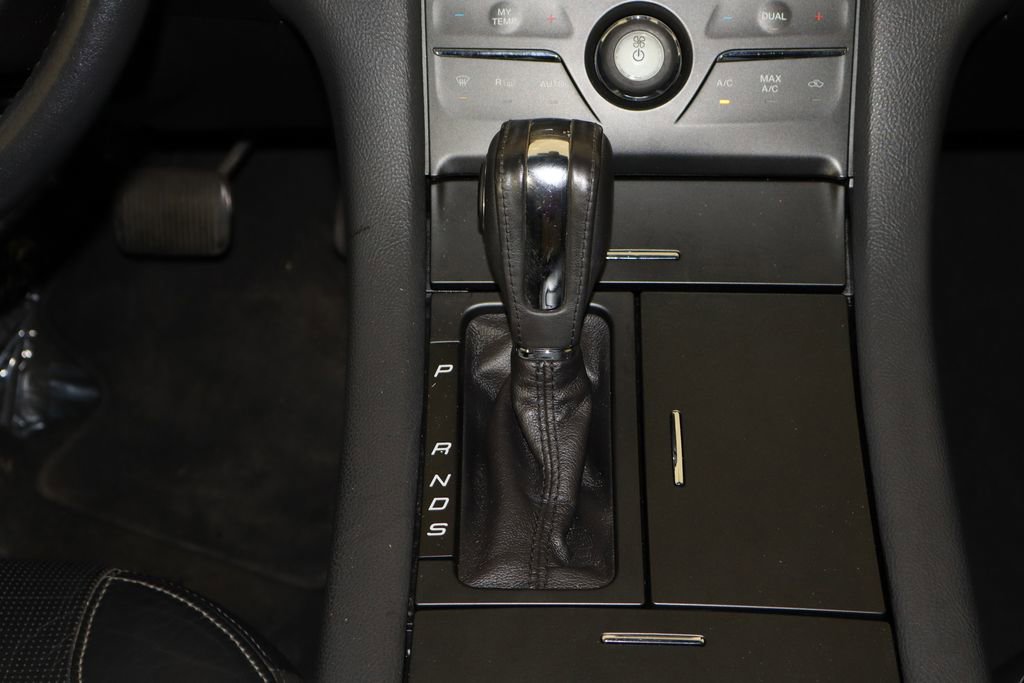 Used 2014 Ford Taurus Limited FWD image 27