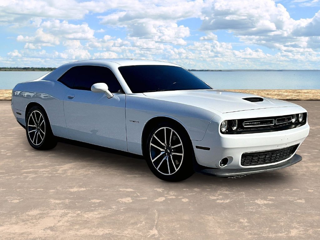 Used 2022 Dodge Challenger R/T w/ Plus Package RWD image 3