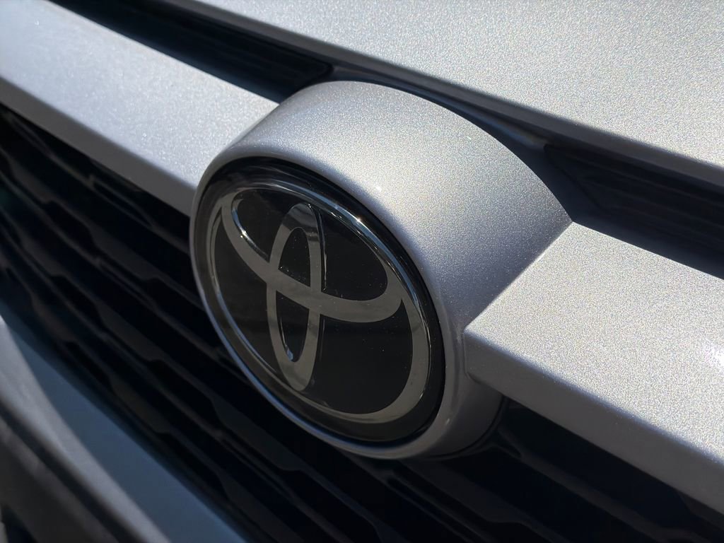 Used 2019 Toyota RAV4 LE w/ All Weather Liner Package AWD/4WD image 13
