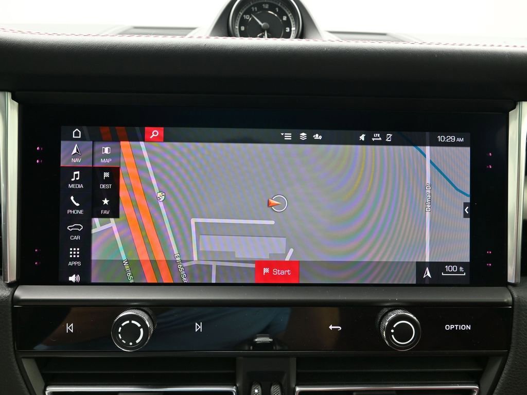 Certified 2022 Porsche Macan image 25