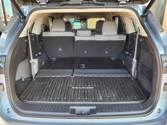 Certified 2023 Toyota Highlander LE image 33