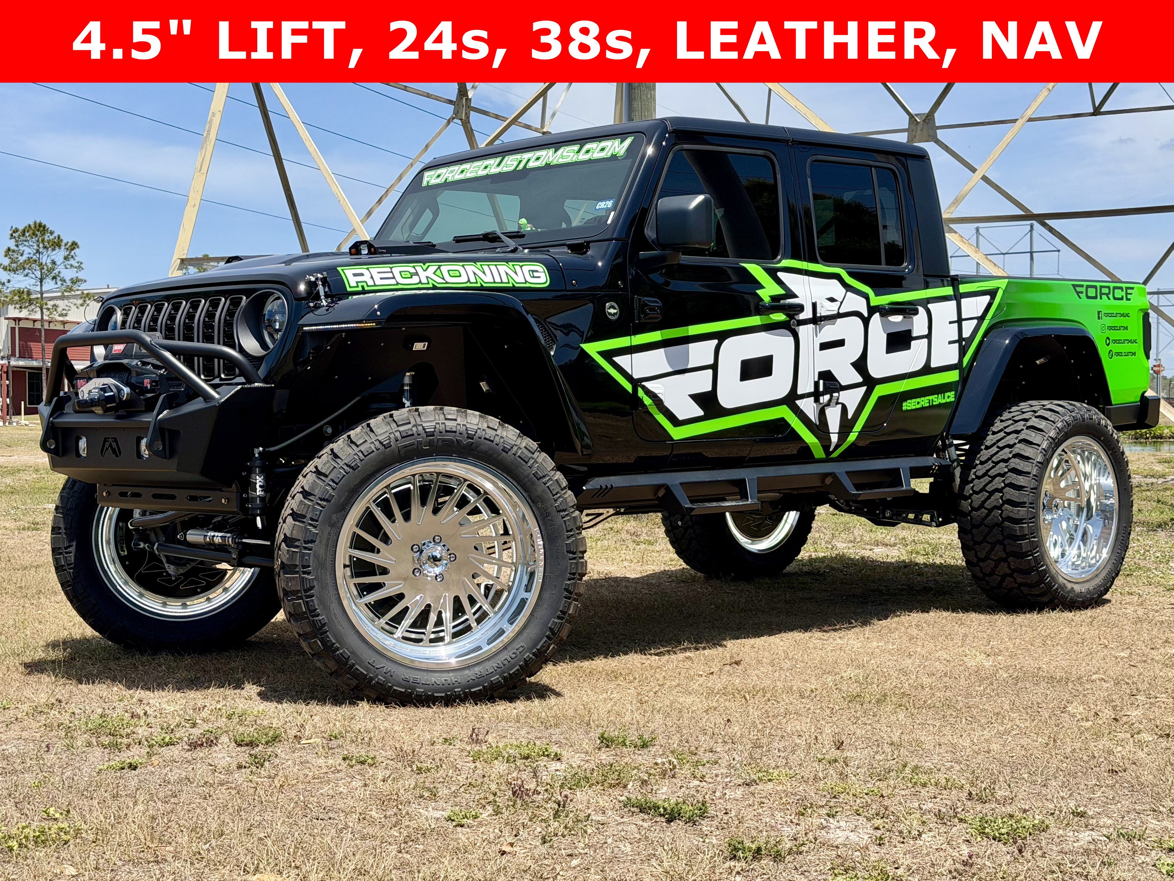 Used 2024 Jeep Gladiator Sport AWD/4WD image 32