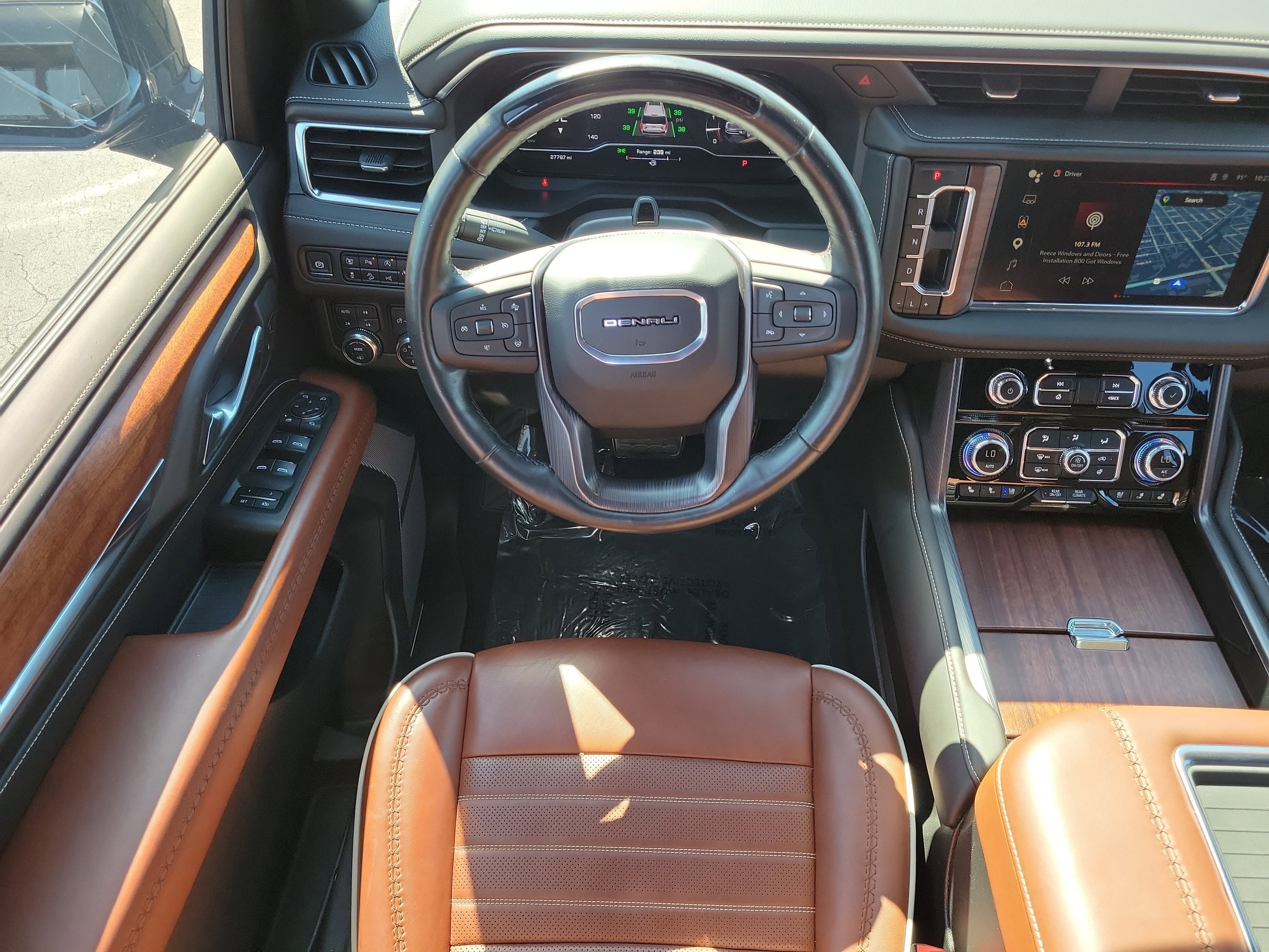 Used 2024 GMC Yukon Denali Ultimate AWD/4WD image 15