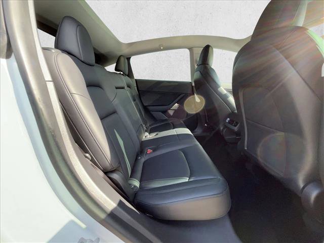 Used 2021 Tesla Model Y Long Range image 22