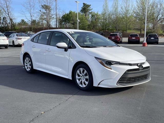 Used 2024 Toyota Corolla LE image 7