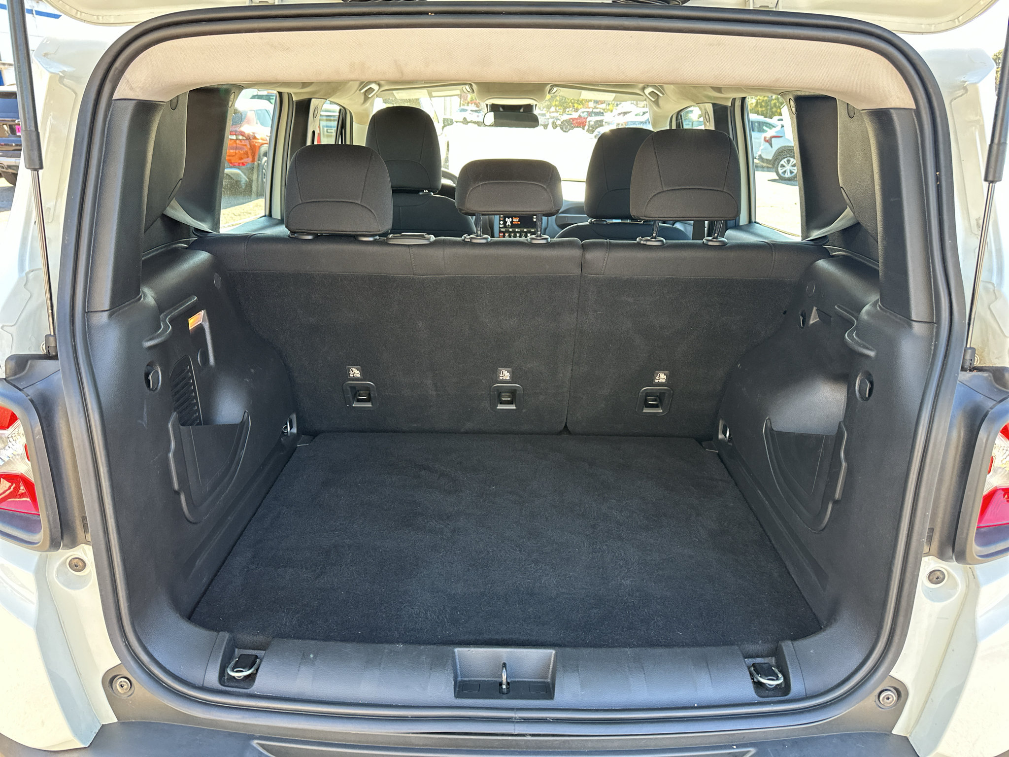 Used 2022 Jeep Renegade Sport AWD/4WD image 12