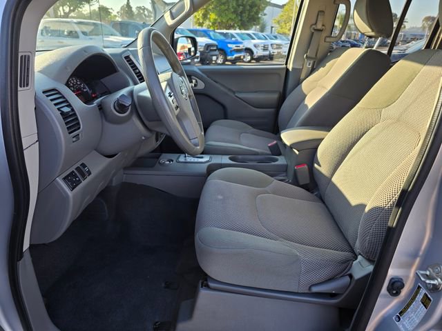 Used 2020 Nissan Frontier SV image 13