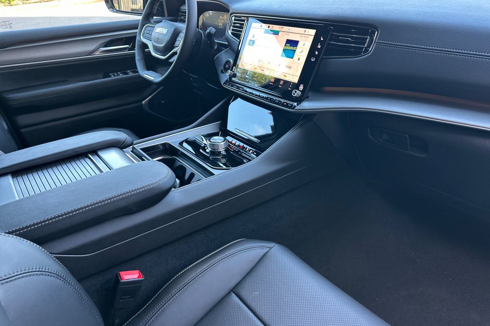 New 2026 Jeep Grand Wagoneer 4WD image 16