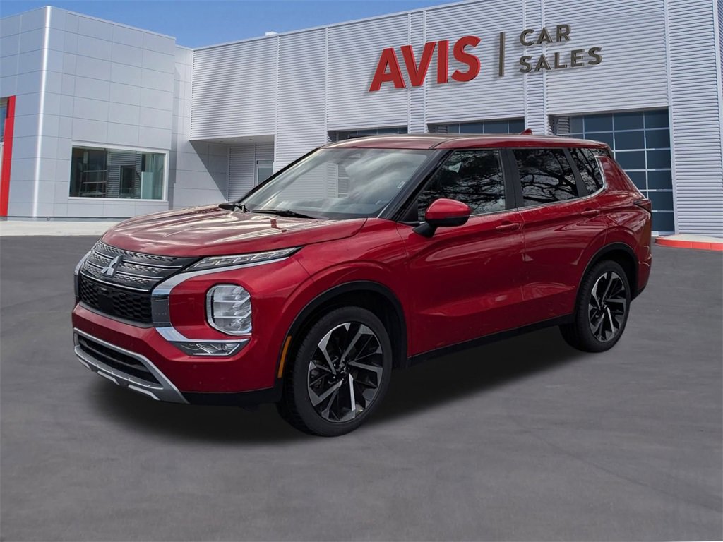 Used 2024 Mitsubishi Outlander SE