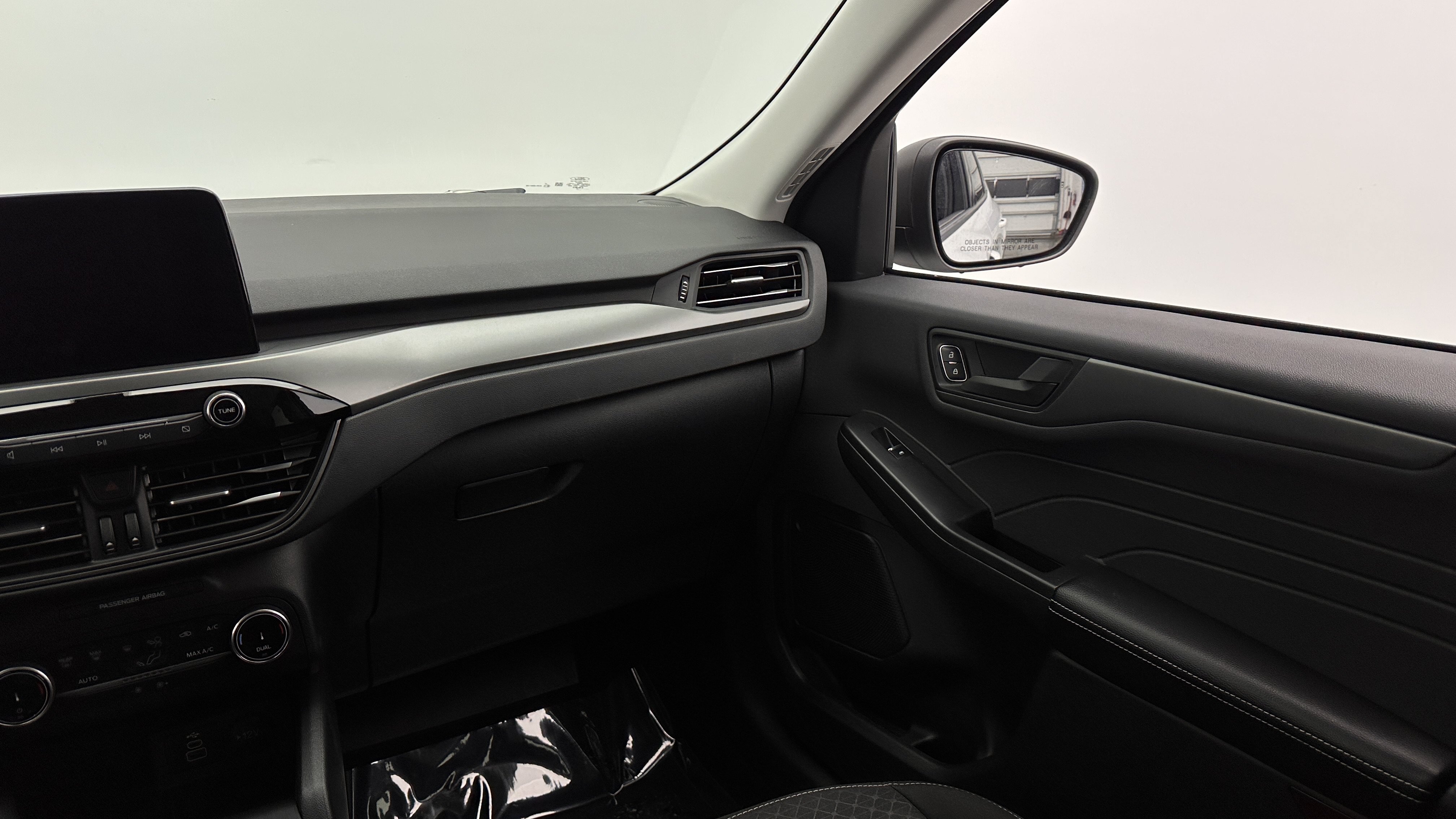 Used 2025 Ford Escape Active AWD/4WD image 28