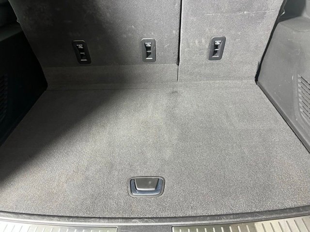 Used 2025 GMC Yukon XL Denali image 21