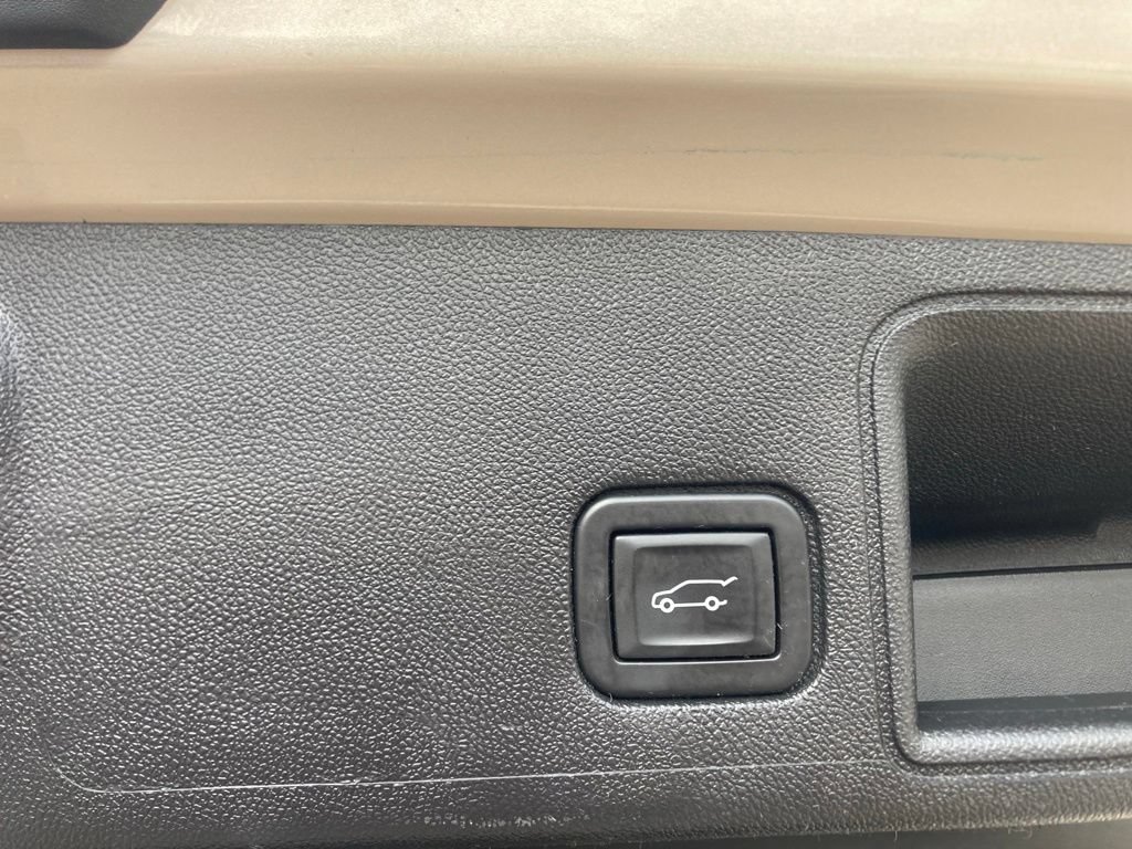 Certified 2023 GMC Terrain SLT w/ Elevation Edition FWD image 11