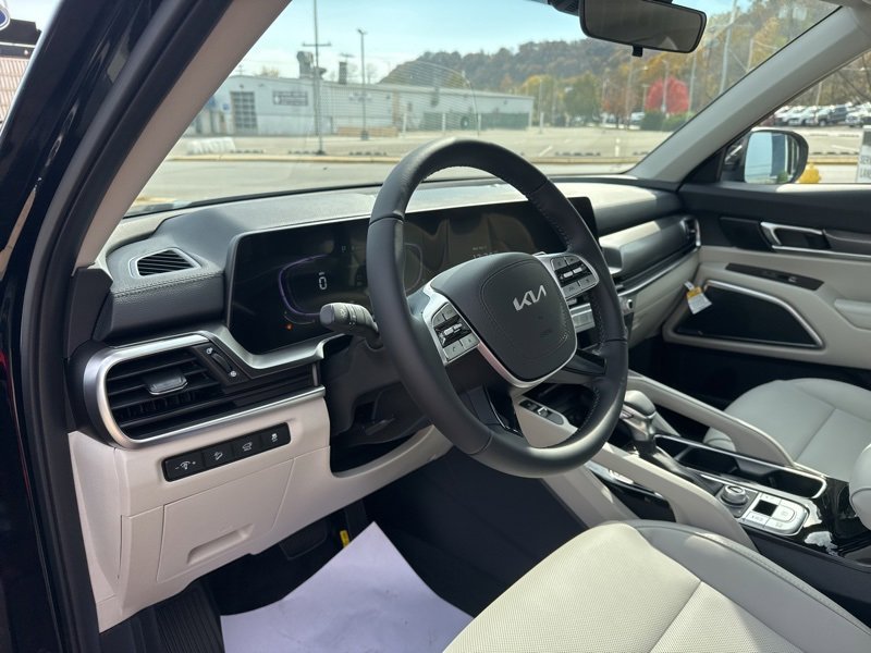 New 2025 Kia Telluride S image 29