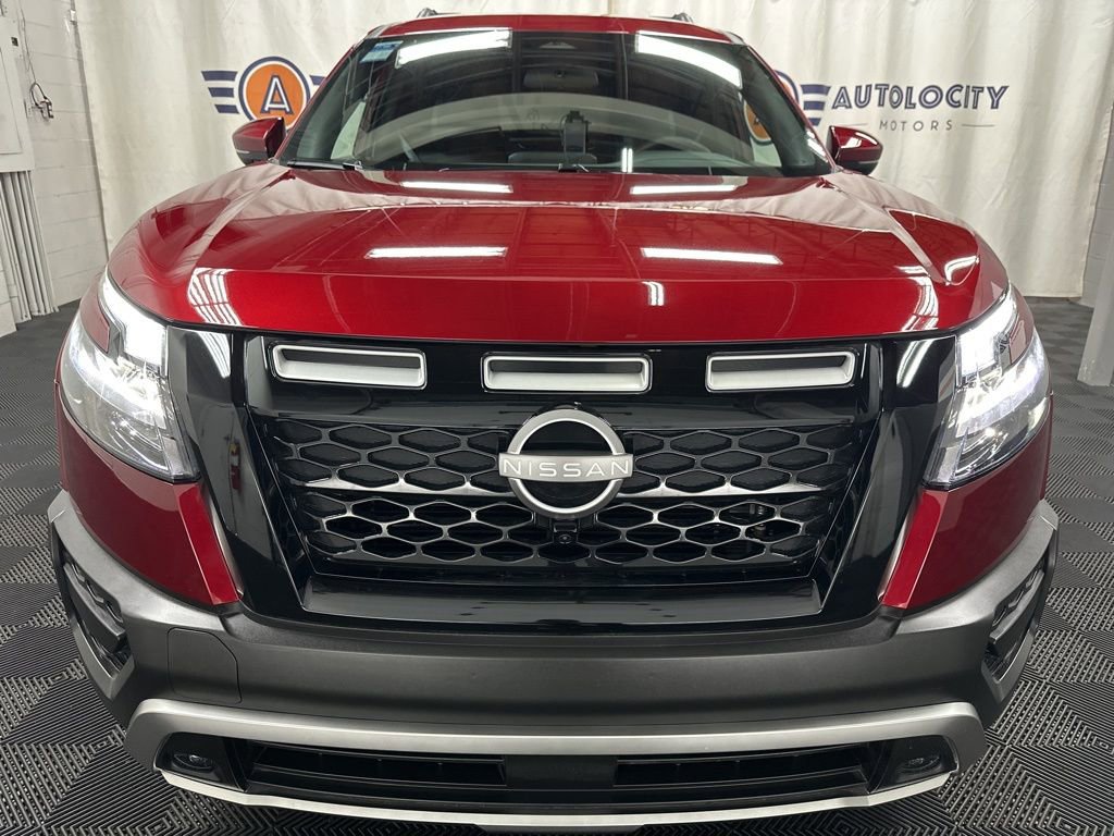 Used 2025 Nissan Pathfinder Rock Creek image 3