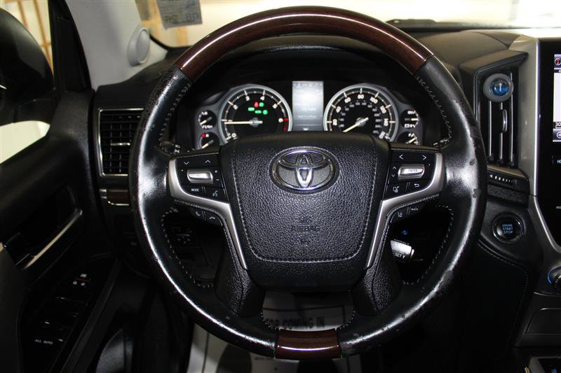 Used 2016 Toyota Land Cruiser AWD/4WD image 17