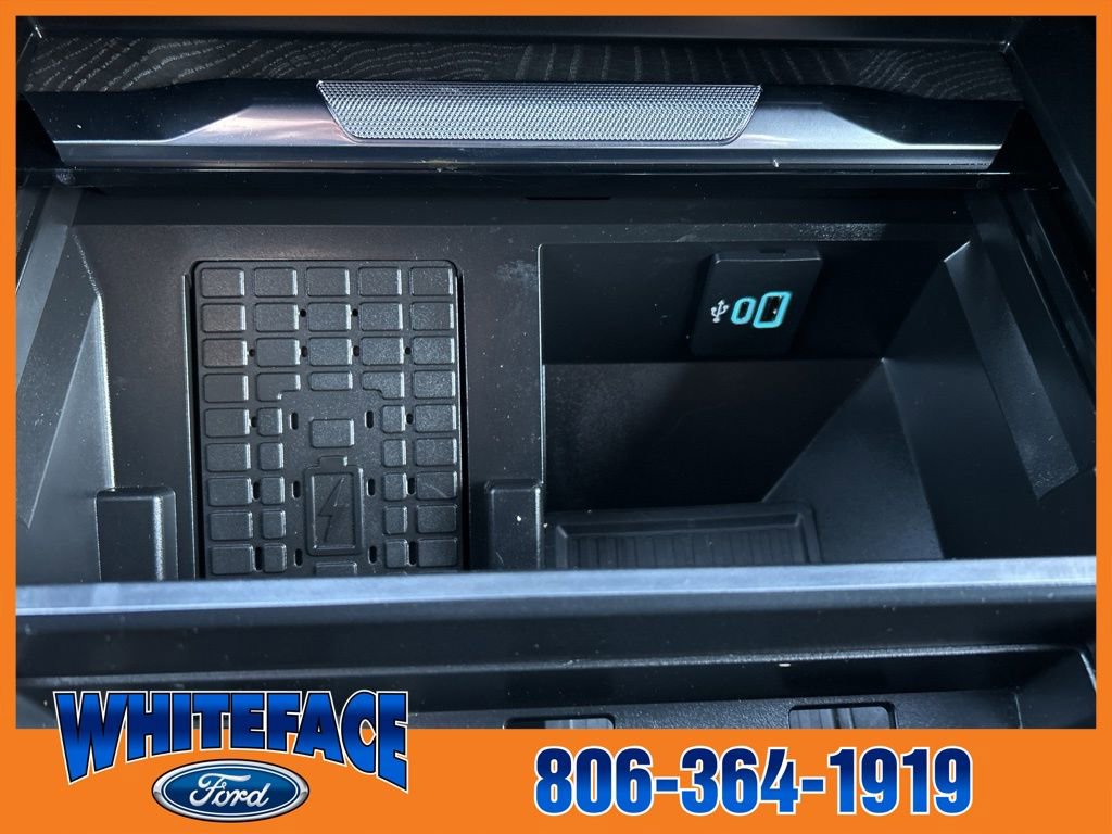 Used 2023 Ford F350 Platinum w/ FX4 Off-Road Package image 32