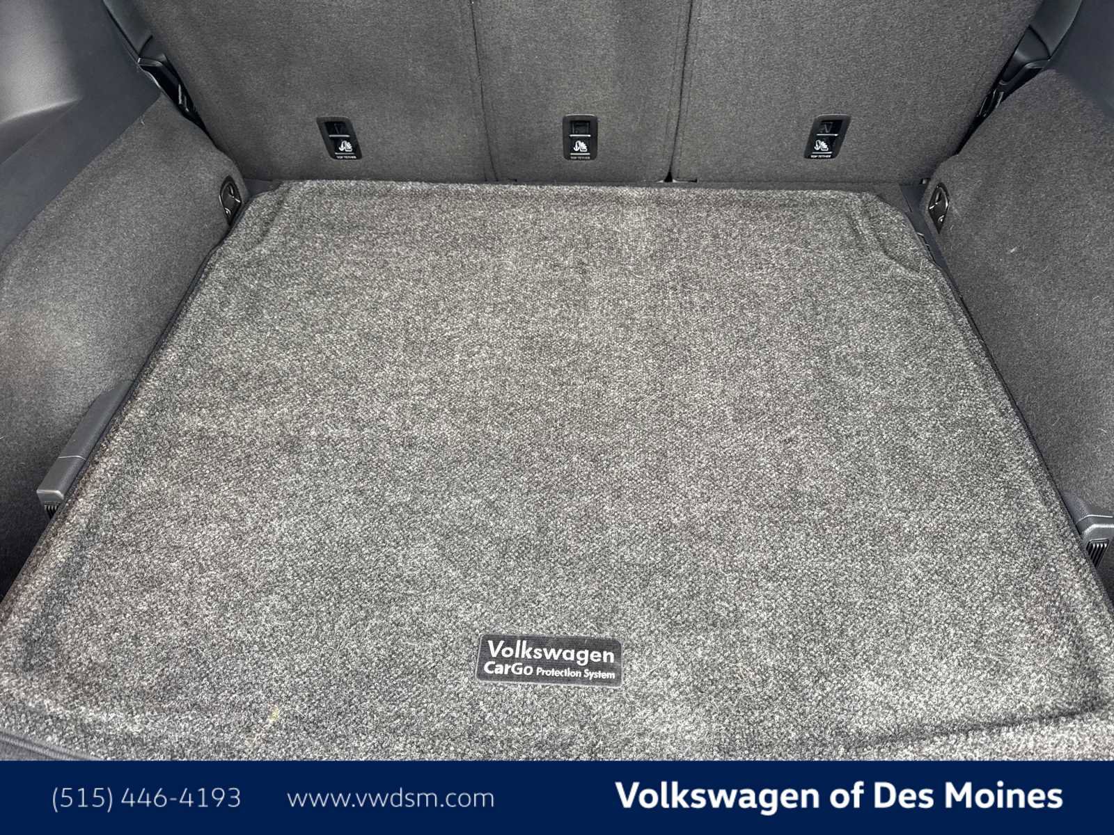 Used 2021 Volkswagen Tiguan SE w/ Panoramic Sunroof Package image 19