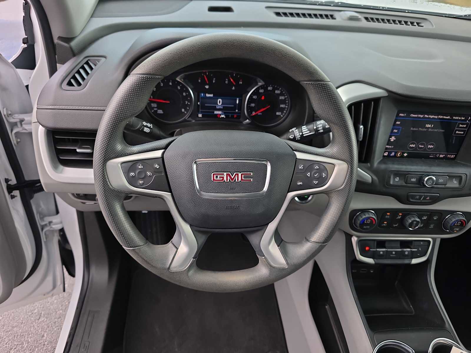 Used 2023 GMC Terrain SLE w/ Driver Convenience Package image 10
