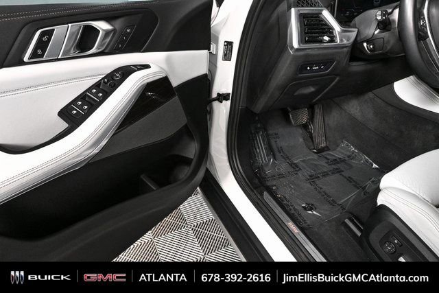 Used 2024 BMW X5 xDrive40i w/ Premium Package image 8