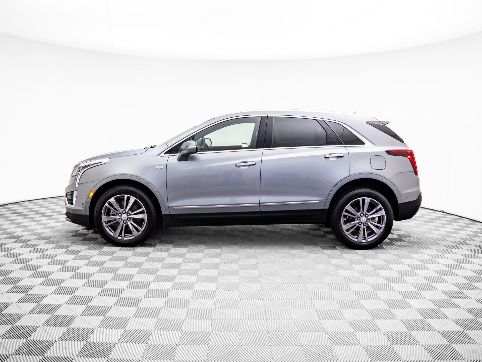 New 2026 Cadillac XT5 Premium Luxury w/ Driver Assist Package image 5