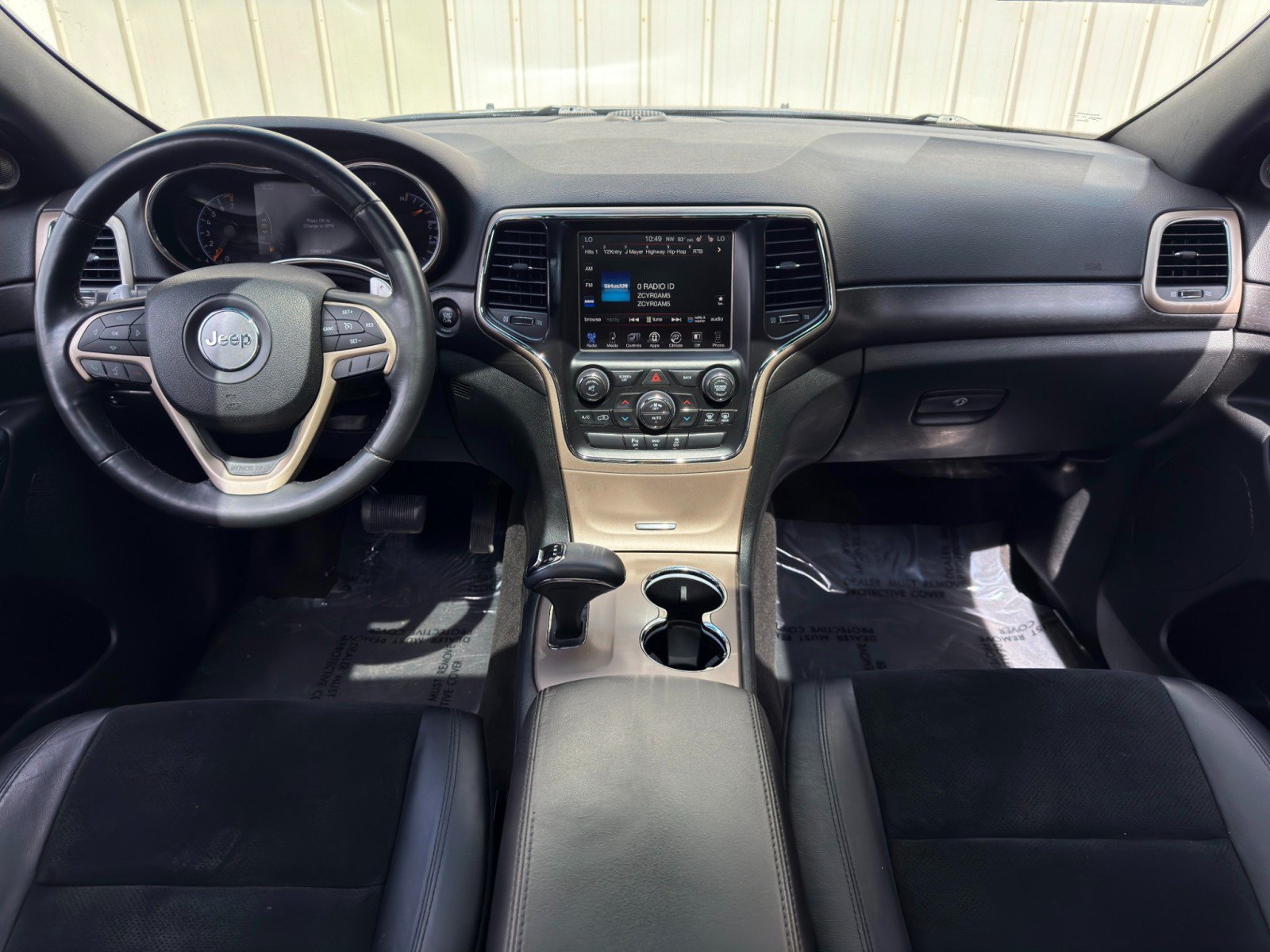Used 2015 Jeep Grand Cherokee Altitude AWD/4WD image 12