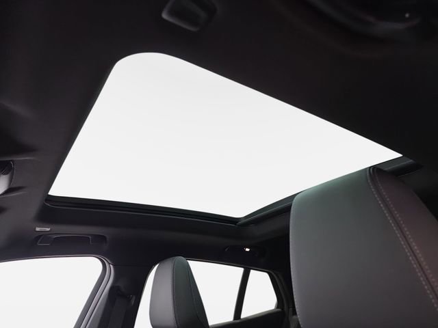 Certified 2025 BMW X2 xDrive28i AWD/4WD image 25