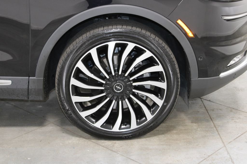 Used 2023 Lincoln Nautilus Black Label w/ Cargo Utility Package image 13