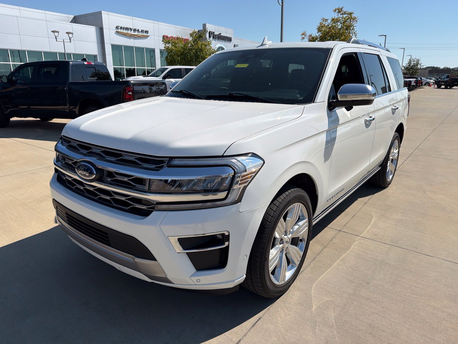 Used 2024 Ford Expedition Platinum RWD image 9