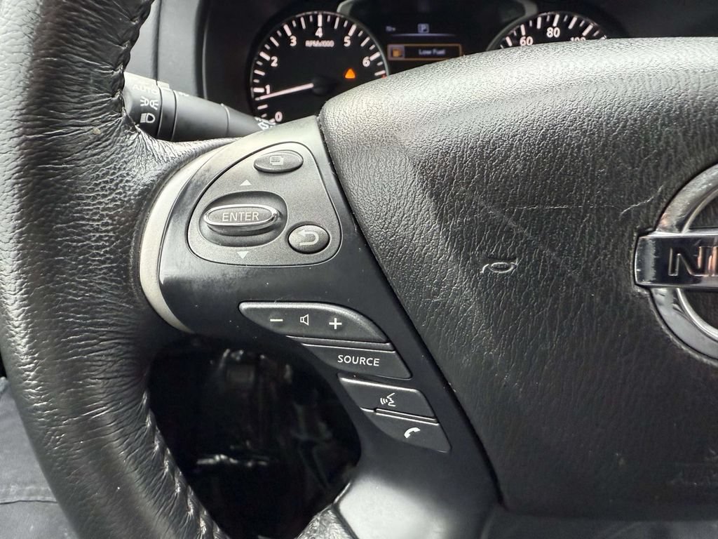 Used 2020 Nissan Pathfinder SL FWD image 24