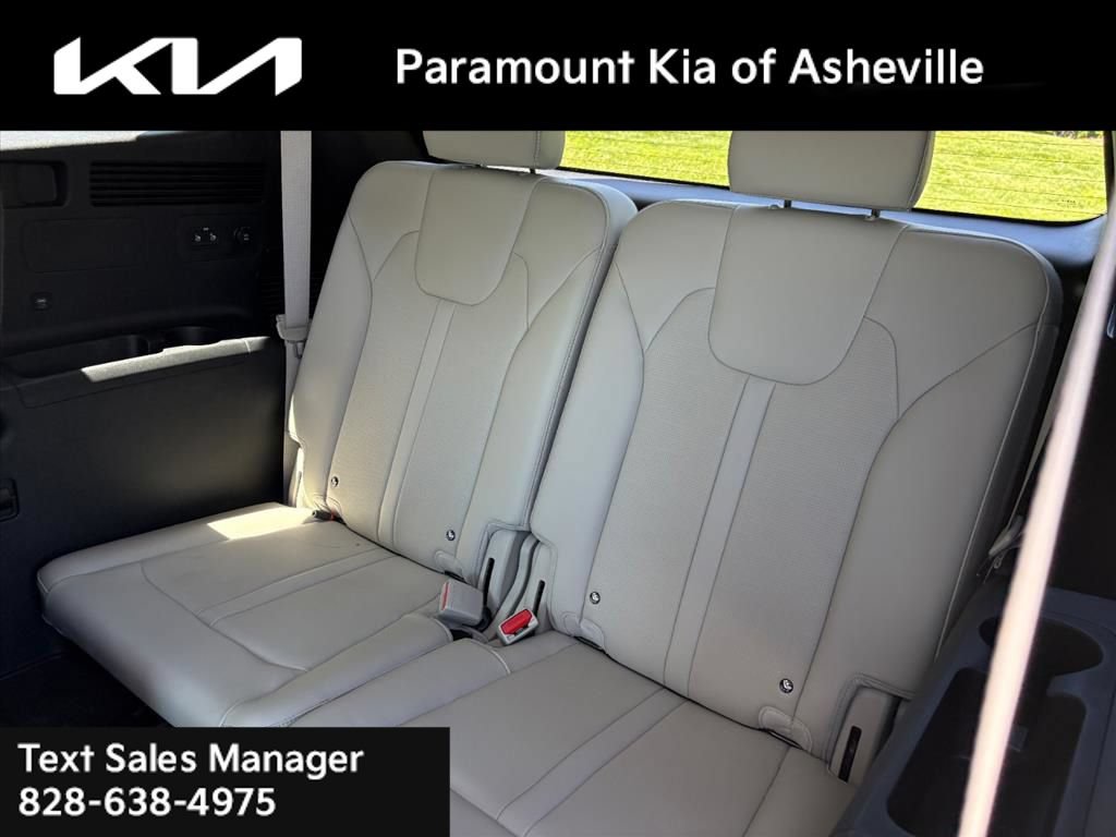 Certified 2025 Kia Sorento EX w/ Panoramic Sunroof Package AWD/4WD image 23