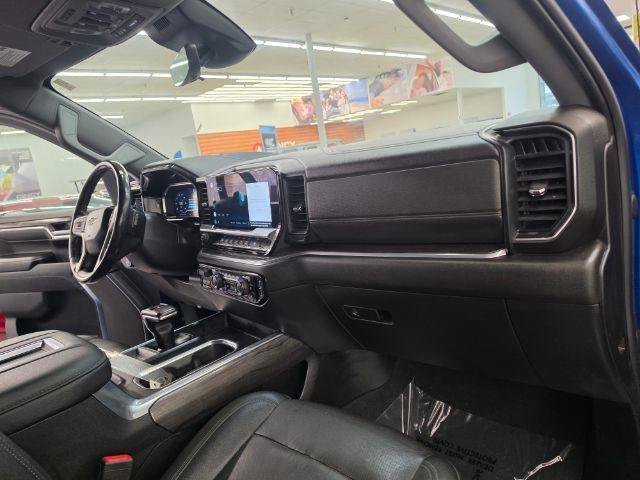 Used 2022 Chevrolet Silverado 1500 LTZ w/ Technology Package AWD/4WD image 9