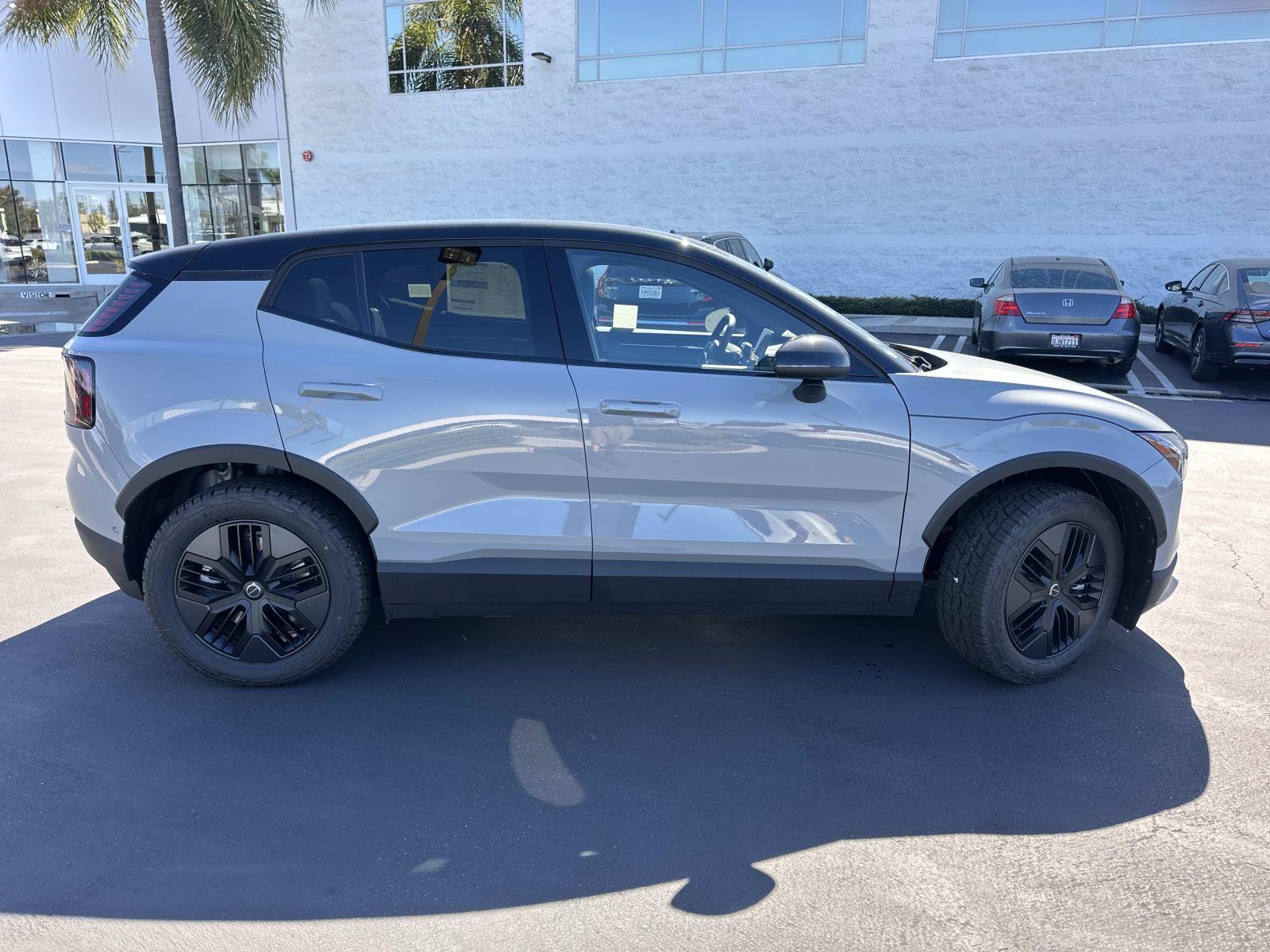 New 2026 Volvo EX30 Cross Country Ultra AWD/4WD image 3