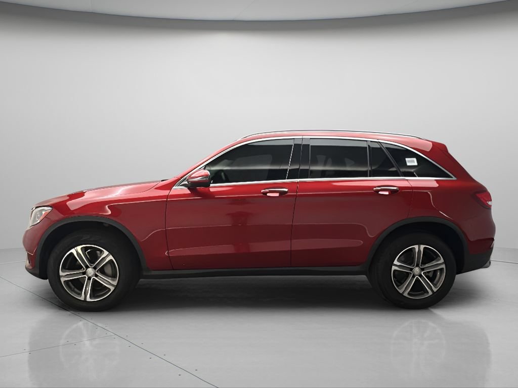 Used 2016 Mercedes-Benz GLC 300 4MATIC image 3