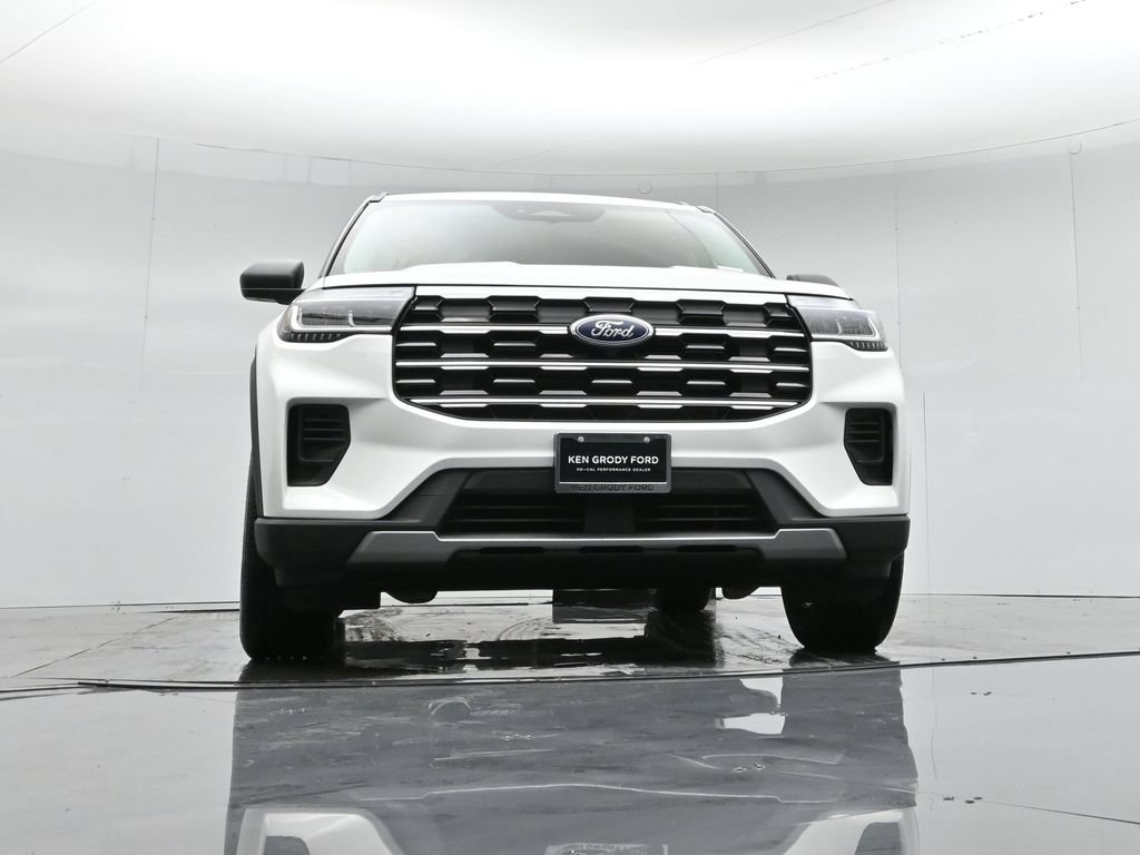 New 2026 Ford Explorer Active RWD image 50