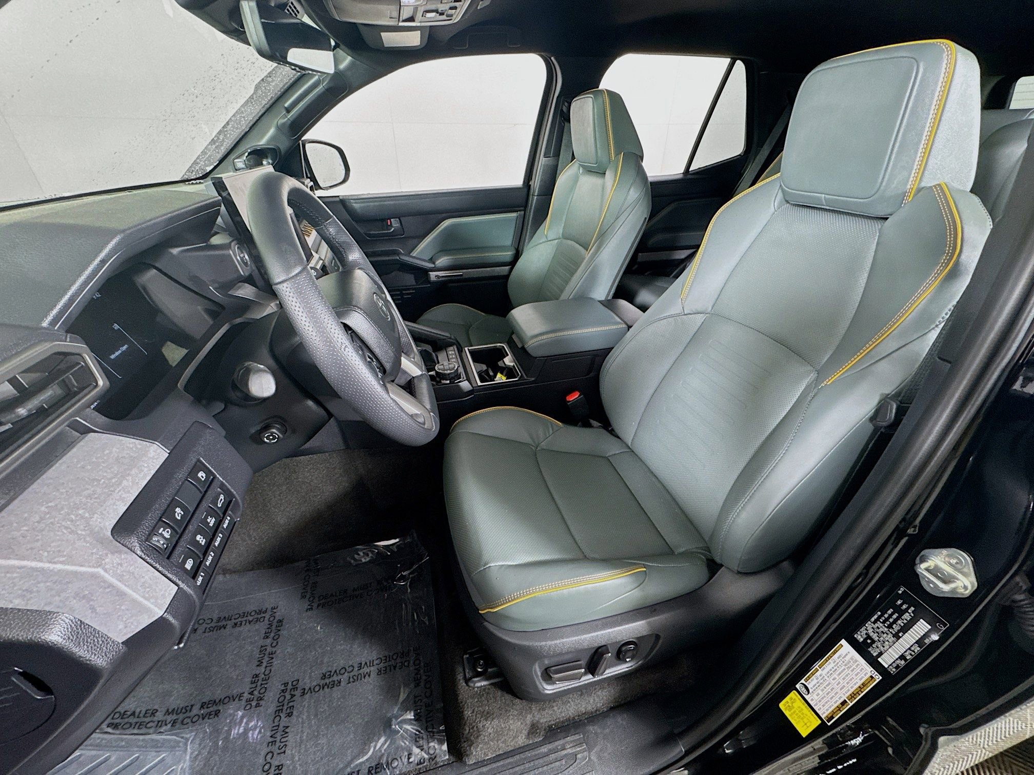 Certified 2025 Toyota 4Runner Trailhunter image 12