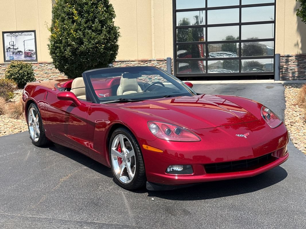 Used 2008 Chevrolet Corvette Convertible w/ Preferred Equipment Group RWD image 86